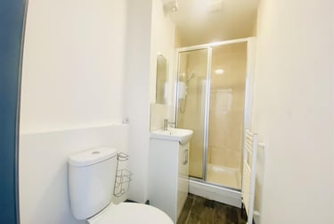 1 bed studio, Park Road, Lenton, Nottingham, NG71JG - Image 4